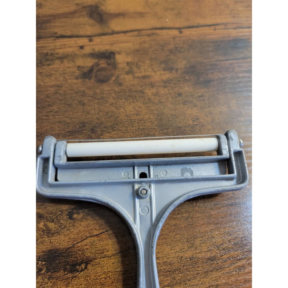 Adjustable Aluminum Cheese Slicer - 4 " wide